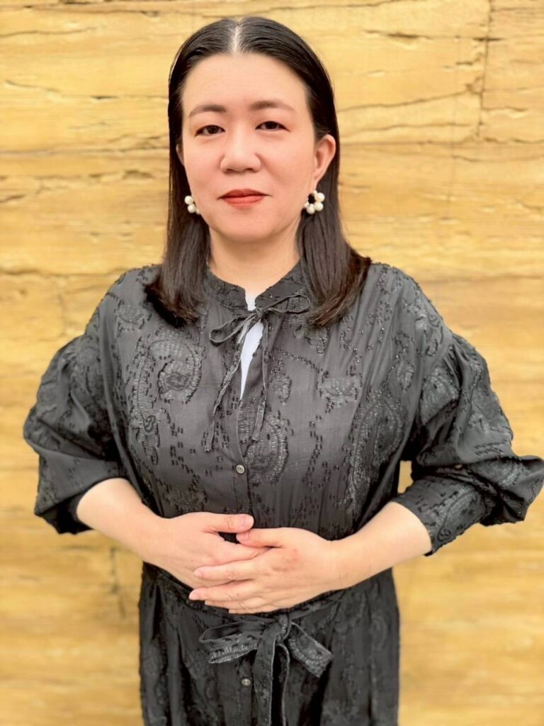 上田 育代